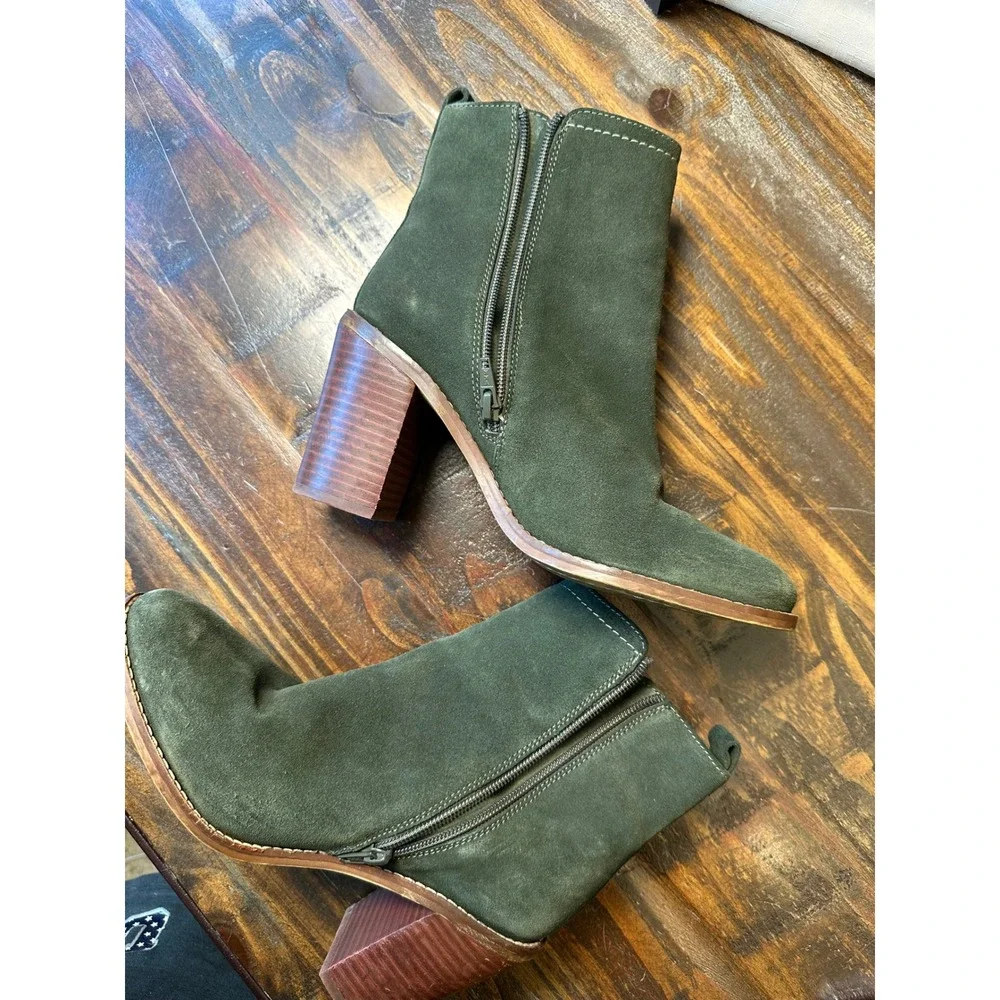 Seychelles Boots Olive Green Suede Block Heel Ankle Booties Woman's Size 8.5 Hel